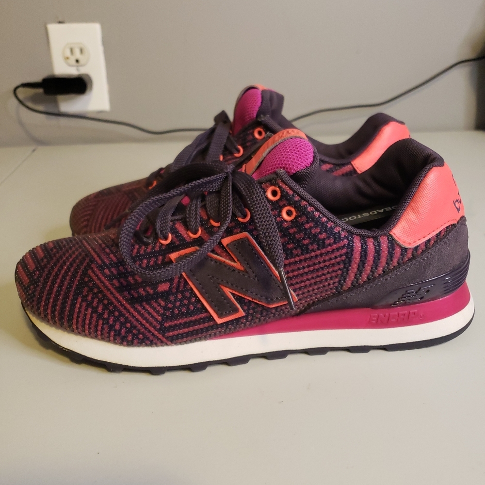 New Balance 574 - Picture 4 of 15